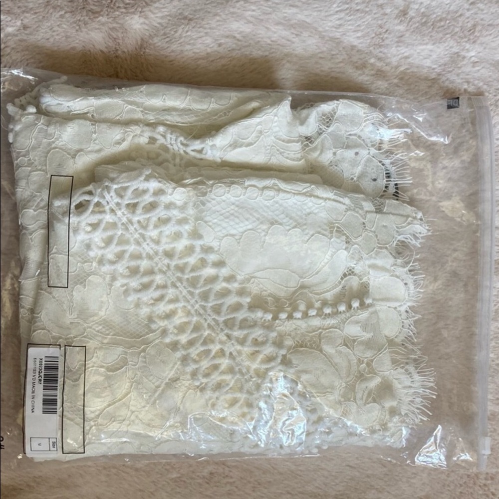 Fitted lace bodycon dress - Picture 6 of 6